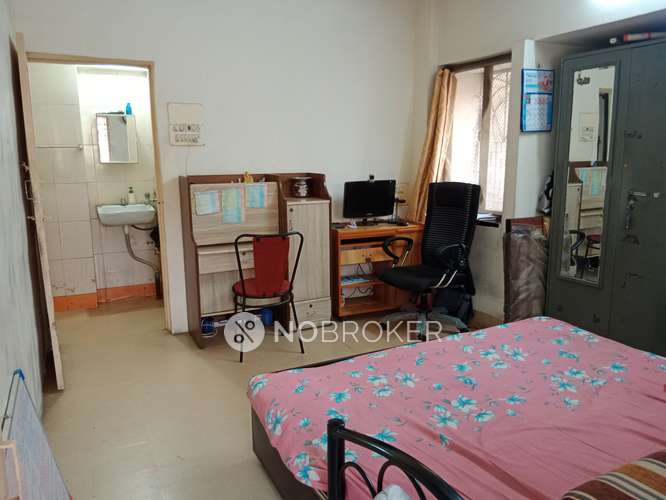 1 BHK Flat In Sonia Co Op Housing Society for Rent  In Pratap Talkies