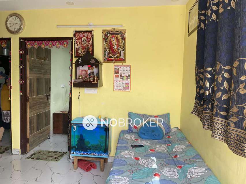 2 BHK Flat In Govind Puri For Sale  In Kalkaji