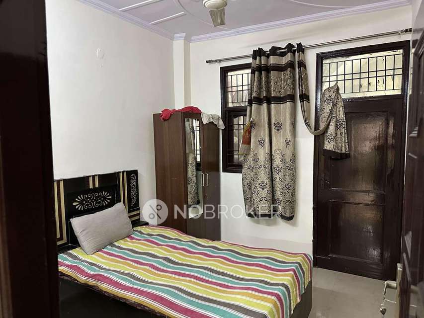 4 BHK Flat In Rohini Sector 22  Near Mahraja Aggresion  College Pocket 6 For Sale  In Rohini
