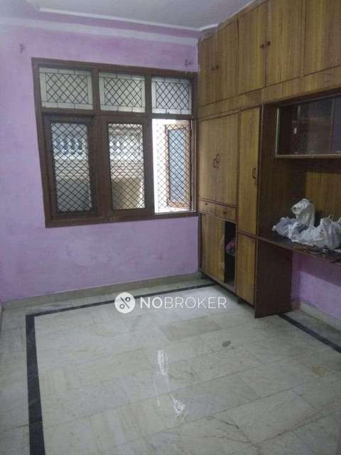 2 BHK Flat In Standalone Buidling For Sale  In Pandav Nagar