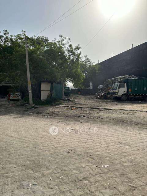 Godown/Warehouse in Sector 73, Noida for Rent 