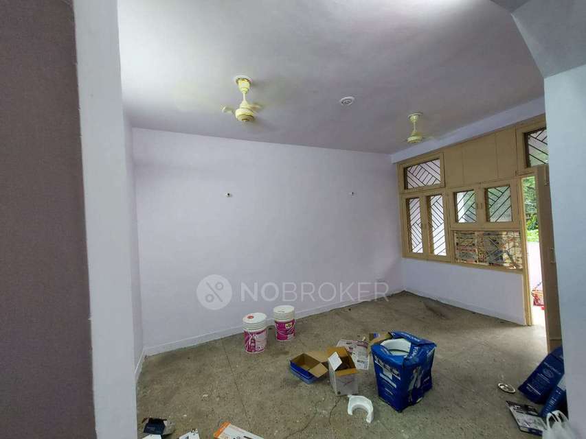 2 BHK Flat In Geeta Apartments for Rent  In Geeta Colony, New Delhi