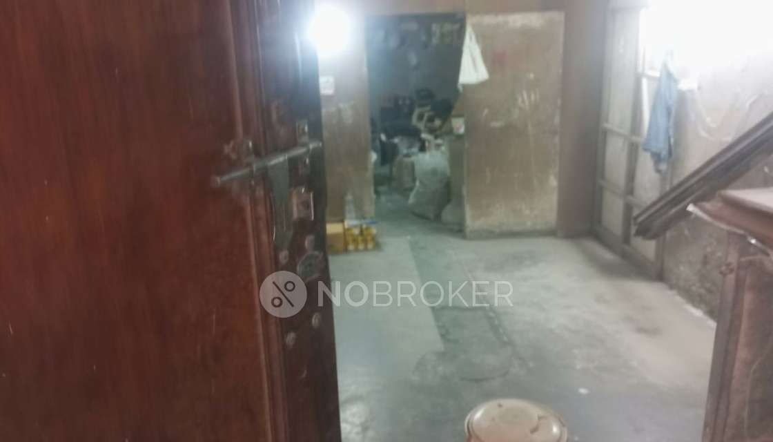 Godown/Warehouse in Bhola Nath Nagar, Delhi for sale 