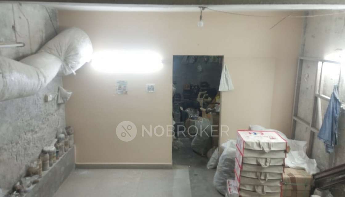 Godown/Warehouse in Bhola Nath Nagar, Delhi for sale 