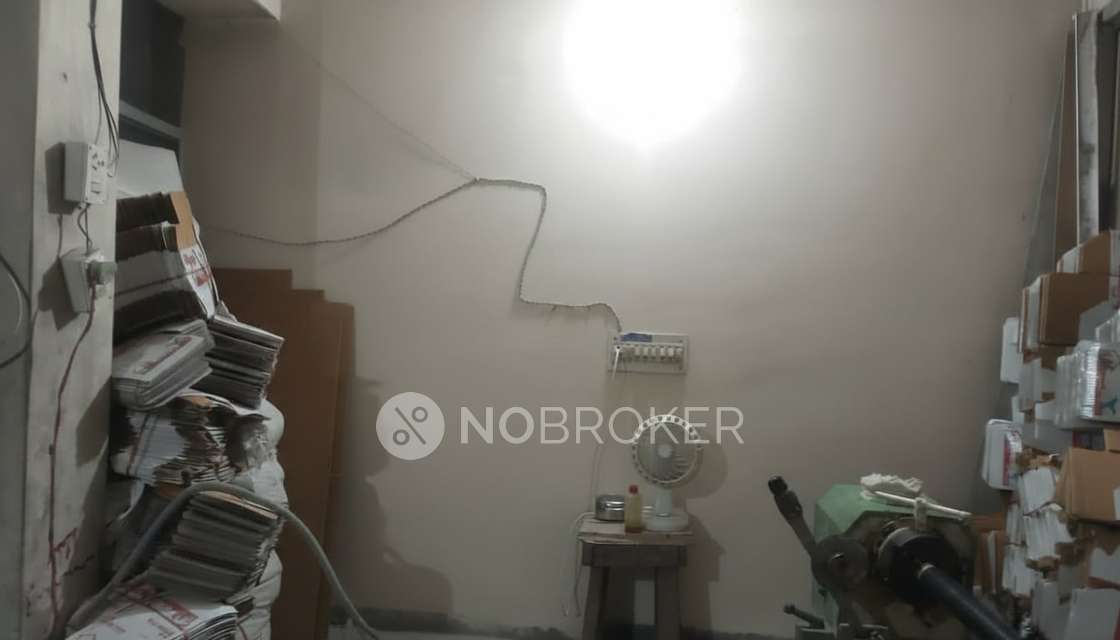 Godown/Warehouse in Bhola Nath Nagar, Delhi for sale 