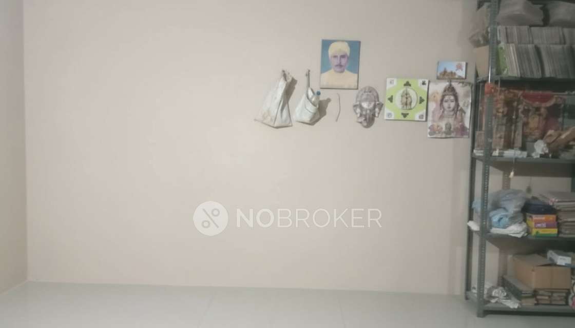 Godown/Warehouse in Bhola Nath Nagar, Delhi for sale 