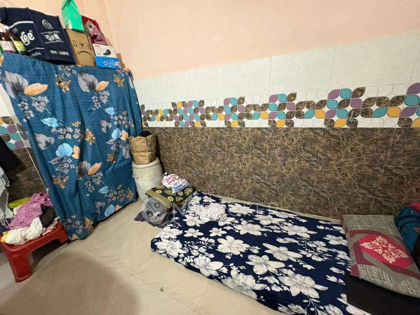 Shared Room for Female In 1 BHK  In Sector 15