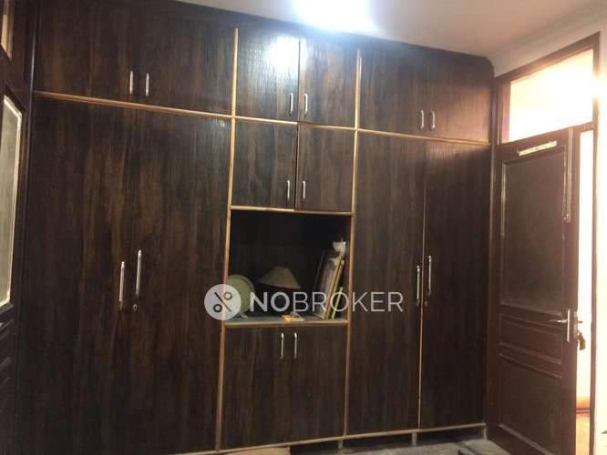 4+ BHK Flat For Sale  In Uttam Nagar