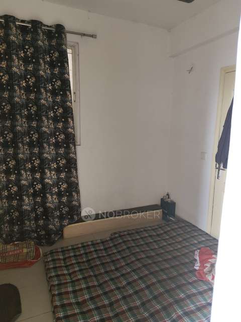 Single Room for Male In 3 BHK  In Stellar Jeevan In Sector 1