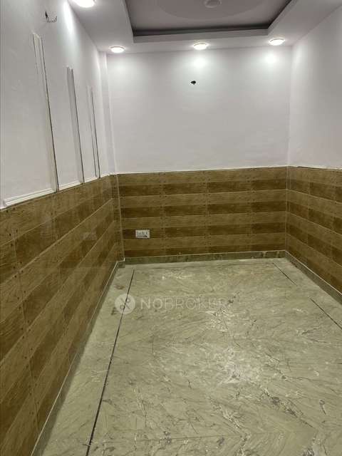 Shop in Fit Anatomy Gym, Delhi for Rent 