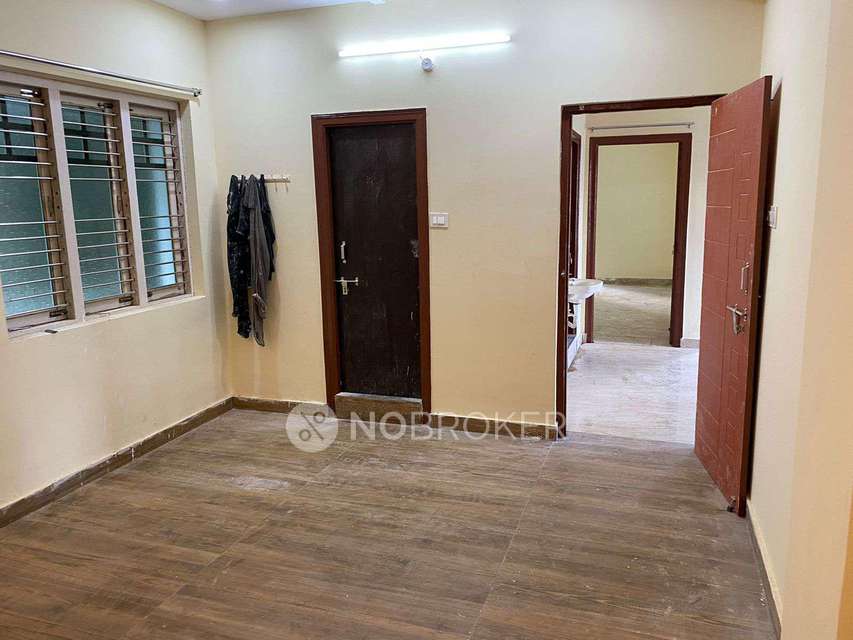 4+ BHK Flat In  G.radha For Sale  In Puppalguda