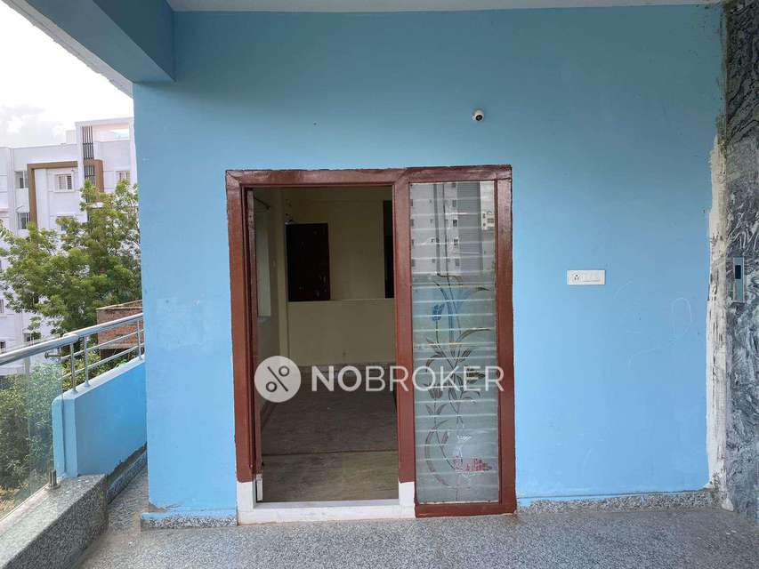 4+ BHK Flat In  G.radha For Sale  In Puppalguda