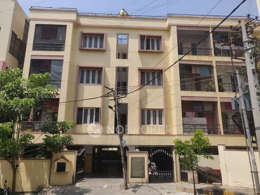 4+ BHK Flat In Kalu Pandith Building For Sale  In Kapas Hera