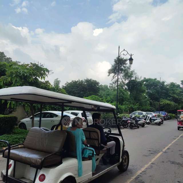 2 BHK Flat In Dlf Capital Greens For Sale  In Moti Nagar