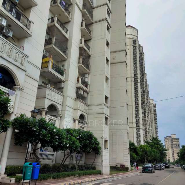 2 BHK Flat In Dlf Capital Greens For Sale  In Moti Nagar