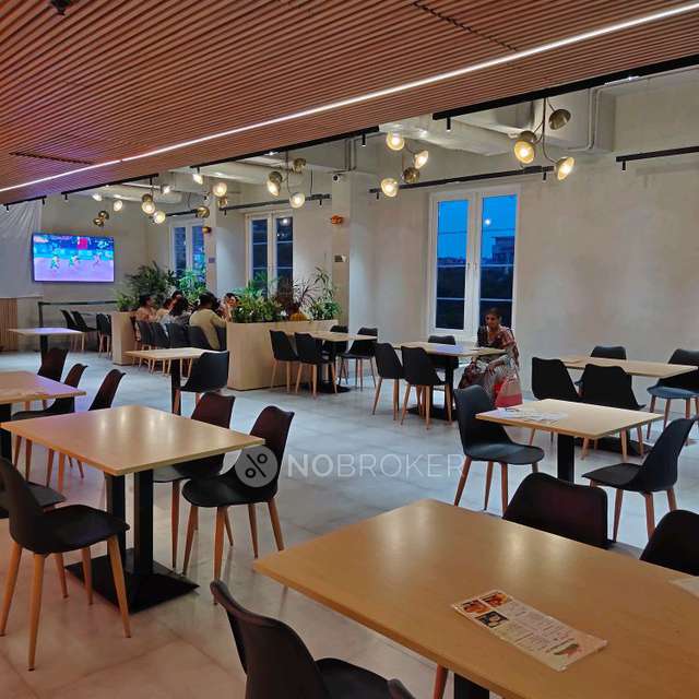 2 BHK Flat In Dlf Capital Greens For Sale  In Moti Nagar