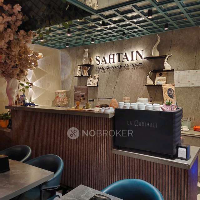 2 BHK Flat In Dlf Capital Greens For Sale  In Moti Nagar