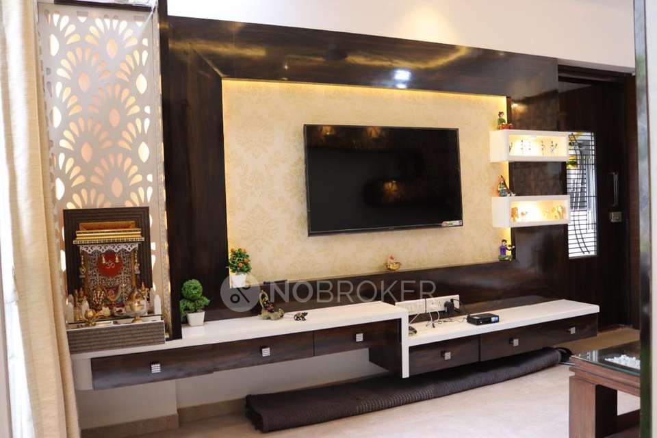 Single Room for Female In 2 BHK  In Venkatesh Graffiti Elan In  Keshav Nagar, 