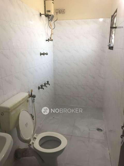 2 BHK Flat In Ramakrishna For Sale  In Adyar