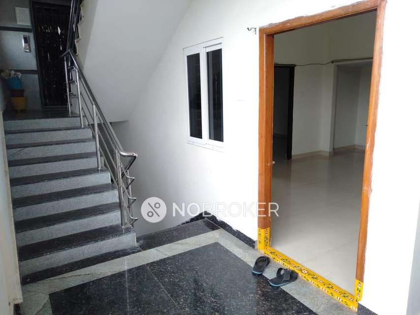 4+ BHK Flat For Sale  In Kukatpally