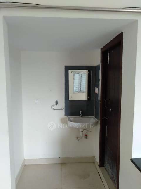 4+ BHK Flat For Sale  In Kukatpally