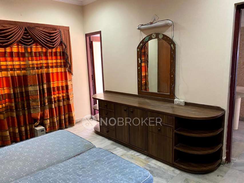 3 BHK Flat In Indralok Complex For Sale  In Banjara Hills