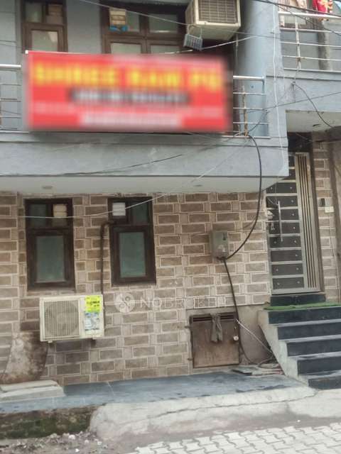 PG for Boys in Sector 24