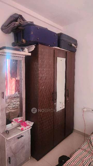 Single Room for Male In 2 BHK  In Uk Iridium In Kandivali East