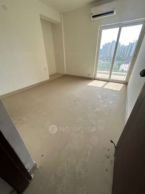 3 BHK Flat In Spaze Privvy The Address, Sector 93 For Sale  In Sector 93