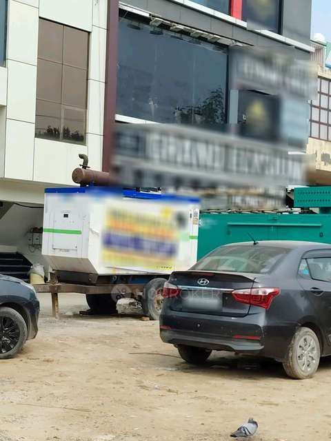 Godown/Warehouse in Kakrola Mor Dwarka, Delhi for Rent 