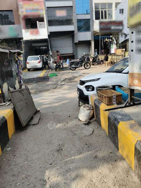 Industrial Building in Sector 52, Noida for Rent