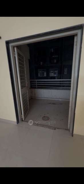 1 BHK Flat In Rajaishwarya Housing Society for Rent  In Pune - Solapur Highway