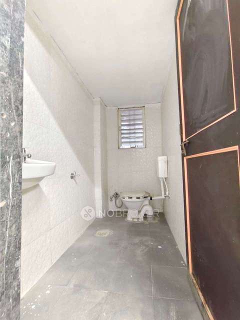 Shop in Narhe, Pune for sale 