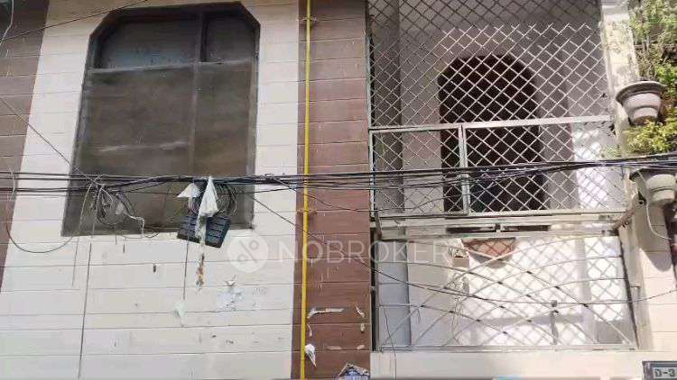 2 BHK Flat For Sale  In Ganesh Nagar Pandav Nagar Complex