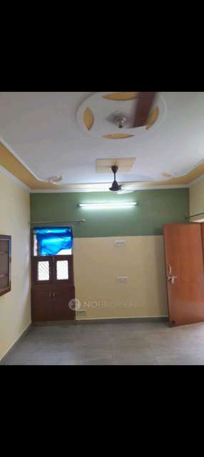 2 BHK Flat In Dblock Janakpuri for Rent  In D2a100-a