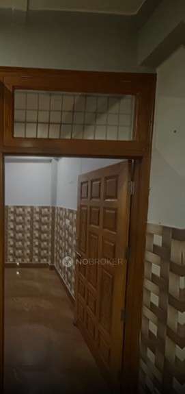 2 BHK House for Rent  In Makanpur Colony, Sector 62a