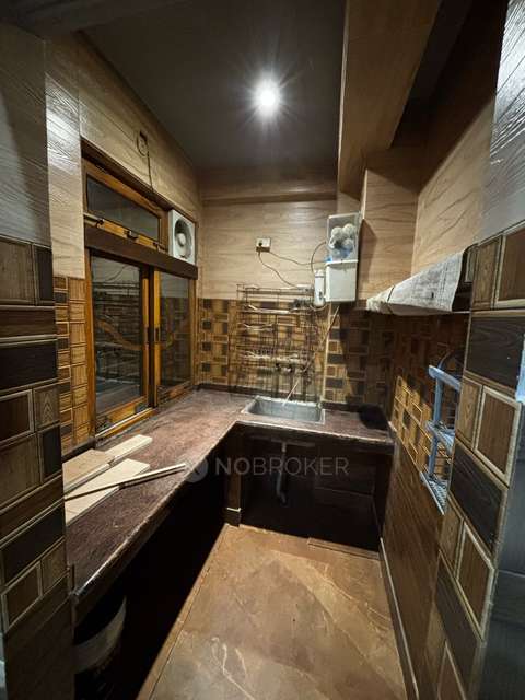 2 BHK House for Rent  In Makanpur Colony, Sector 62a