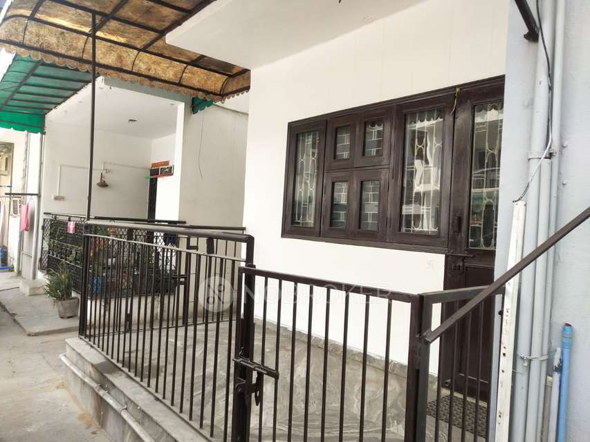 2 BHK Flat In Patel Apartments, Rohini, Rohini for Rent  In Rohini