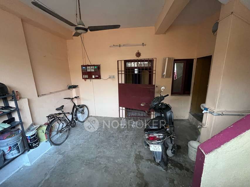 Godown/Warehouse in Kallikuppam, Chennai for Rent 