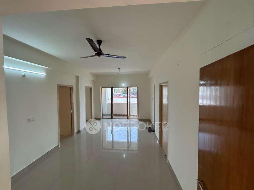 Shared Room for Male In 2 BHK  In New Homes In Sholinganallur