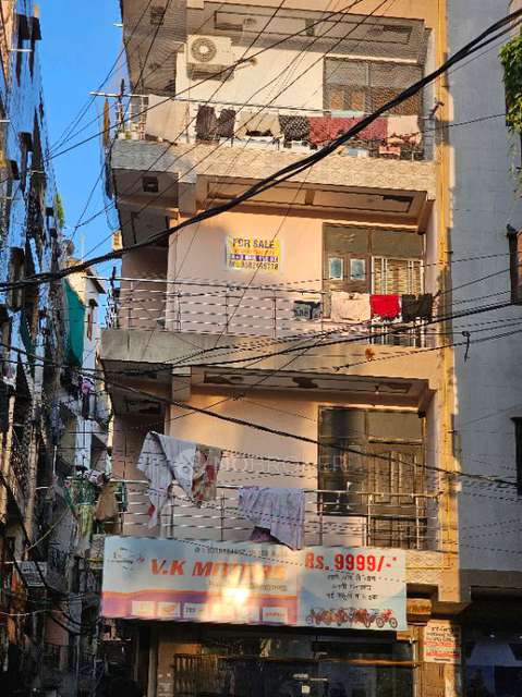 4 BHK Flat In Floor For Sale  In Sector 4