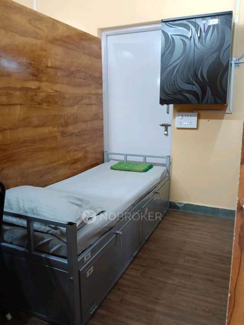 Commercial Property in Pune District, Pune for Rent 