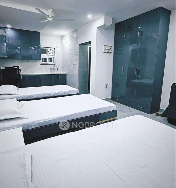 PG for Boys in Vegus Mall