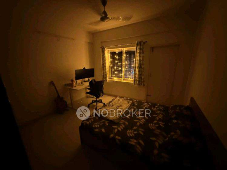 Single Room for Male In 3 BHK  In Kpr Elite In Kasavanahalli