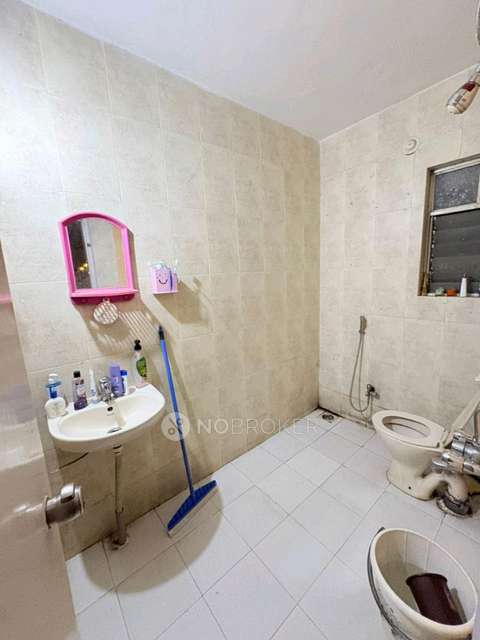 Single Room for Male In 3 BHK  In Royal Heights In Bopodi