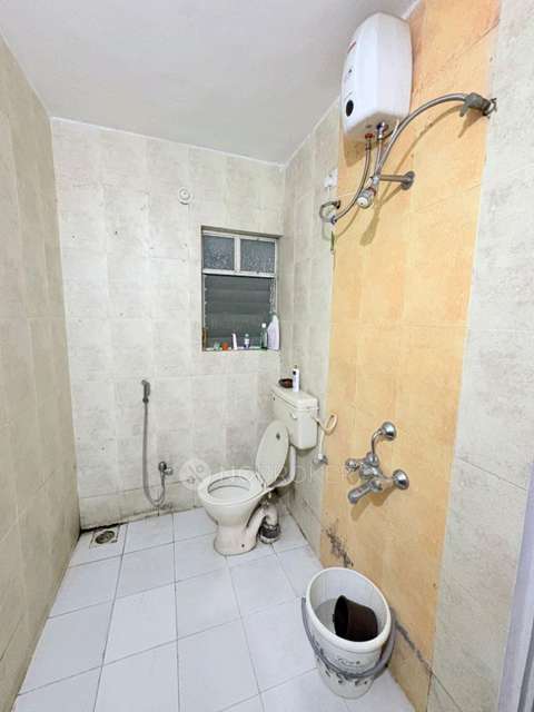 Single Room for Male In 3 BHK  In Royal Heights In Bopodi