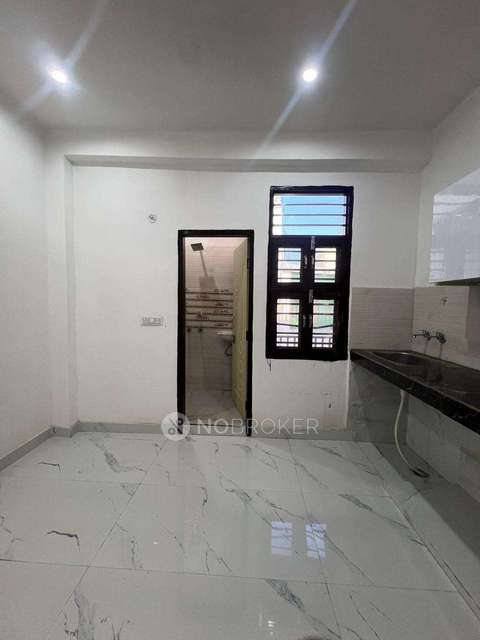 1 BHK House for Rent  In Sector 5