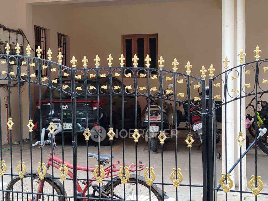 2 BHK Flat In Pratham Apartment  For Sale  In Pallikaranai