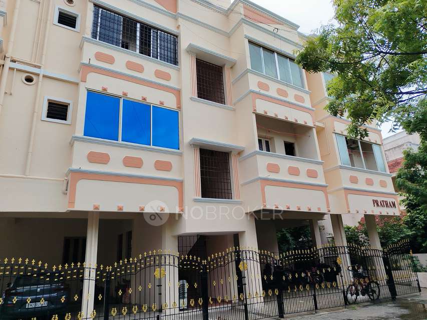 2 BHK Flat In Pratham Apartment  For Sale  In Pallikaranai