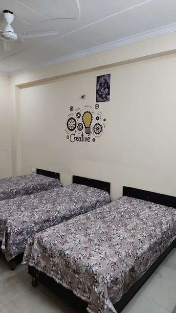 PG for Boys in Knowledge Park Iii